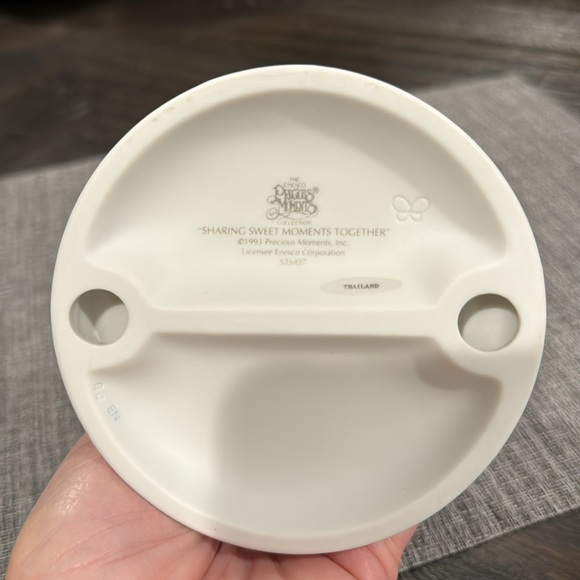 Precious Moments “Sharing Sweet Moments Together” Figurine - Picture 3 of 3